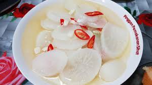 Sedangkan untuk daunnya mengandung minyak atsiri, vitamin a dan c dan bijinya mengandung. Sayur Lobak Putih Tumis Linda Sempoi