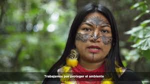 Elisa Puga's Instagram, Twitter & Facebook