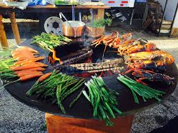 The Ofyr Grill Is A Wood Fire Grill That Works As Functional Art This Beautiful Grill Is Great For Veggies Steak Lobster Lambs A Buiten Koken Bbq Tuinfeest