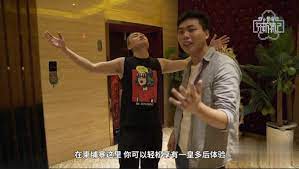 小葛格东游记》两个台湾小哥带你东南亚KTV体验一王多后神秘观众尝试小姐打飞机快餐- SOPORN.COM