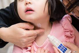 保湿クリームを塗っても塗っても 肌荒れが改善されない理由は 皮膚水分保持能 の低下にある 勇心酒造株式会社が製造 販売する アトピスマイル クリーム は 医薬部外品の有効成分として日本で唯一 皮膚水分保持能の改善効果 体感トレーニング かゆみ 肌荒れ