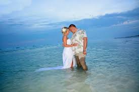 All of our popular beach elopement packages include the following: Pensacola Beach Weddings Gulf Beach Weddings Packages