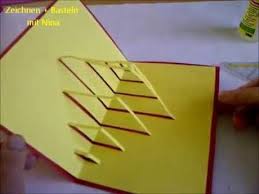 Du brauchst nur geschenkpapier mit größeren motiven und tonkarton und schon kann es losgehen! Geburtstag Pop Up Karte Basteln
