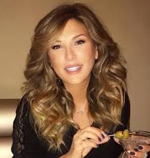 Find the perfect daisy fuentes stock photos and editorial news pictures from getty images. Daisy Fuentes Vergleichen Sie Die Korpergrosse Das Korpergewicht Die Korpermasse Mit Anderen Beruhmtheiten Stellameus