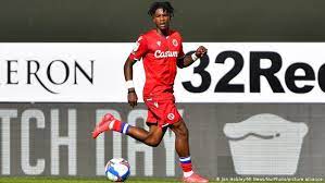 On thursday, bayern munich made reading academy graduate omar richards their new no. Who Is Bayern Munich S New English Target Omar Richards Sports German Football And Major International Sports News Dw 13 01 2021