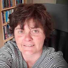 The experiences of physiotherapy independent prescribing in primary care:  Implications for practice