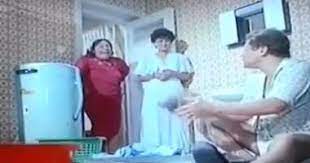 وقدم محمد محمود عبد العزيز اعتذاره إلى إدارة المستشفى التي يتواجد به والده، خاصة أنه يتواجد هو وشقيقه كريم عبد العزيز وأبناء شقيقه، وكذلك زوجة والده الإعلامية بوسي شلبي وأقاربه حتى لا يشعر والده أنه بمفرده، كما أن هناك زيارات مفاجئة تحدث. Ù…ØªÙ‰ ØªØµØ¨Ø­ Ø§Ù„Ø´Ù‚Ø© Ù…Ù† Ø­Ù‚ Ø§Ù„Ø²ÙˆØ¬Ø© Ø§Ù„ÙŠÙˆÙ… Ø§Ù„Ø³Ø§Ø¨Ø¹