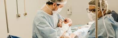 Die rate der kaiserschnitte stieg stetig an, und zwar aufgrund einer höheren anzahl von abschnitten für fötales leiden, wie durch kardiotokographische überwachung (ctg) bei der geburt diagnostiziert. Mooci Kaiserschnitt So Funktoniert Die Operation