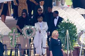 Diddy Attends Ex Kim Porter S Funeral Her Spirit Lives On With Us Forever Beautiful People Kim Celebrity News