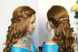 Just twist your curls into two loose and messy buns on either side of a part of hearst digital media cosmopolitan participates in various affiliate marketing programs, which means we may get paid. Pin By Vaani Bhadra On Beauty Beleza Prom Hairstyles For Long Hair Hair Styles Hairstyle