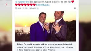 Maybe you would like to learn more about one of these? Tiziano Ferro Ha Sposato Victor Cerimonia Blindata A Sabaudia La Repubblica