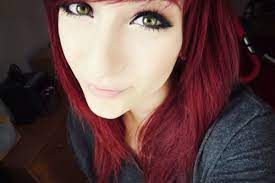Red Hair Green Eyes Winning Combination Red Hair Green Eyes Red Hair Green Eyes Girl Burgundy Hair