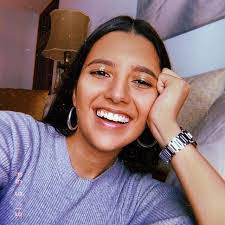 Paula Sousa's Instagram, Twitter & Facebook