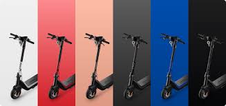 Ce conține cutia trotinetei electrice? Niu Kick Scooter Prima Trotineta Electrica Din Portofoliul Niu