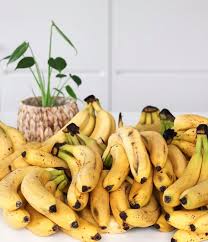 Weloveraw En Instagram Passion Banane Riche En Potassium Et En Vitamines La Banane Est Le Fruit Qui Donne Le Sourire En Smoothie Ou A In 2020 Fruit Food Vegan
