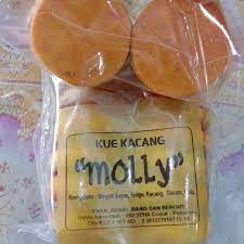 The earliest preparations of satay is believed to have originated in javanese cuisine, but has spread to almost anywhere in indonesia, where it has become a national dish. Kue Kacang Molly 10pcs Roti Kacang Jajan Pasar Comal Shopee Indonesia
