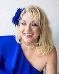 Amy Bright's Instagram, Twitter & Facebook