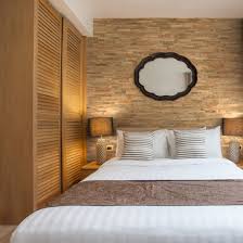 Sculpture abstraite de tranche de bois. Panneau Mural Bois Bois Brut Parement Bois Recycle