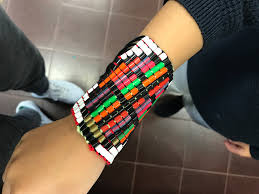 Ohrringe tropfen weben von perlen muster schuppen. Herbstworkshops Sind Online Fabienne Morel