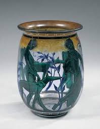 Marcel Goupy Vase Cylindrique Bombe A Col Legerement Evase En Verre Decor De Deux Couples Avec Chien Vert Emeraude Cerne Vase Cylindrique Verre Art Deco Vase