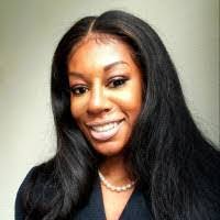 Ella Mingo's Instagram, Twitter & Facebook