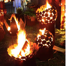 Feuerschale Als Hingucker Im Garten Handgemachte Gartendeko Gardening Decoration Handmade Fire Bowl Made By A Feuerschalen Garten Garten Deko Feuer Schalen
