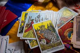 Tarot do dia: previsão para os 12 signos em 09/03/2026