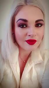 Wat is ń vrou? 🤍 #womansday2025 #syiswaardevol #fyp  #fyppppppppppppppppppppppp #fypシ゚ #fyppp #foryou