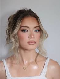 August wedding makeup artist available in Syracuse