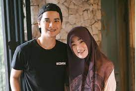Aurel hermansyah mengalami keguguran, sementara pasangan alvin faiz dan larissa chou bercerai setelah lima tahun menikah. Tzhlmksrxyfrdm