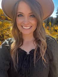 Lauren Spriggs's Instagram, Twitter & Facebook