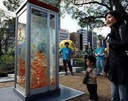 Public Phones Are Outdated Due To Cellular Phones So The Phone Booths Were Converted To Aquariums In Osaka Japan Public Aquarium Phone Booth Aquarium