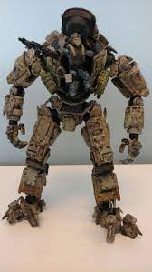 Atlas Titan from the first Titanfall (with make-shift pilot disembarking) |  Titanfall, Robot action figures, Lego mecha