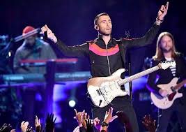 Adam levine ist sehr stolz auf keine geringere als seine frau behati prinsloo und möchte dies jetzt auch mit der welt teilen. Adam Levines Frau Behati Prinsloo Reagiert Auf Schwangerschaftsspekulationen Nachdem Kurzlich Ein Foto Geruchte Ausgelost Hat Beziehung