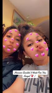 Elizabeth Corea (@elizabethhhxoxx)