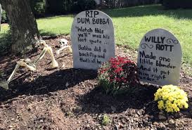 I usually try to mix it up. Tombstone Ideas For Your Halloween Graveyard Feltmagnet