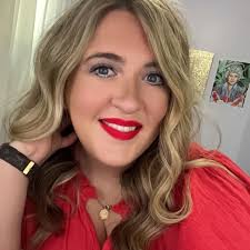 Chaleabryanne (@thehotmessmomboss)