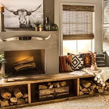 Blend Trendy Textiles With Western Wall Decor For A Wonderfully Eclectic Space Western Living Rooms Country House Decor Home Decor