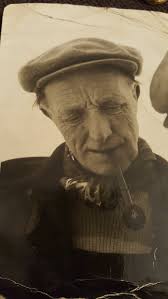 Hi, I am researching the MURRAY Family from Mohill, County Leitrim. I have  no pictures to show you, unfortunately. They were farmers and blacksmiths.  My grandfather was Henry MURRAY, the oldest son