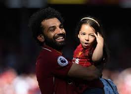 ماذا قالت مكة محمد صلاح بعد حصول والدها على الحذاء الذهبي صورة المصري اليوم