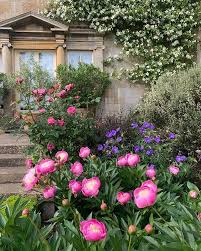 Kiftsgate Court Gardens Country Garden Decor Butterfly Garden Design Brick Patterns Patio