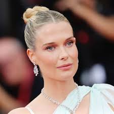 Princess Diana's niece Lady Eliza Spencer's 'timeless' £50k engagement ring 