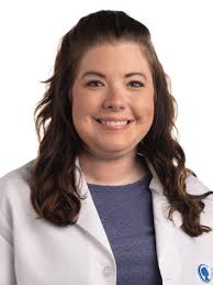 Beth Hanks's Instagram, Twitter & Facebook