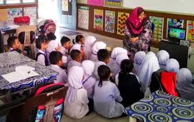 Peperiksaan akhir tahun akan dilangsungkan di seluruh sekolah setiap hujung tahun akhir semesta. Cabaran Pemansuhan Peperiksaan Tahap 1 Sekolah Rendah Bicara Eksekutif Pendidikan Wp Labuan 2019 Jpwpl Sana Sini Berita Rasmi Jabatan Pendidikan Wp Labuan