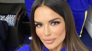 SEVE ZABLISTALA U ISTOJ HALJINI OD PRE 11 GODINE! Pevačica GRMI kako  izgleda u 51. godini, izgleda DUPLO MLAĐE! (FOTO)