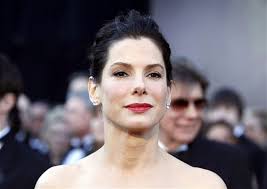 Sandra Bullocková mohla být Vyvolená. Tvůrci Matrixu zvažovali do hlavní  role ženu