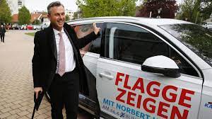 It is unclear who will succeed him in the post. Internationale Presse Hofers Sieg Kann Der Anfang Einer Lawine Sein Welt