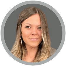 Amanda Skyles's Instagram, Twitter & Facebook