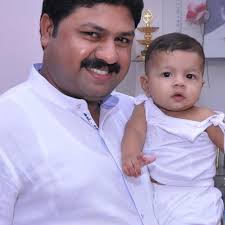 Elson Abraham (@vabrahamelson) • Instagram photos and videos