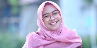 Kamu bisa menemukan penjual ria ricis official dari seluruh indonesia yang terdekat dari lokasi & wilayah. Ria Ricis Jatuh Sakit Hingga Dirawat Di Rs Sakit Apa Merdeka Com